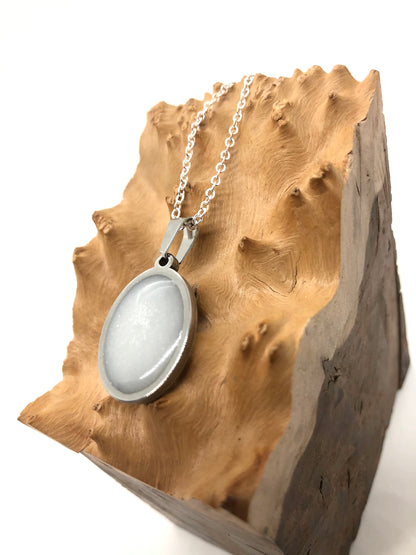 medium oval pendant